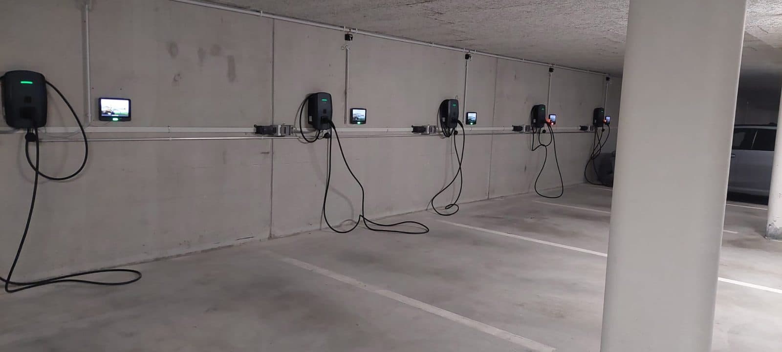 EV-Ladung in einer daycrunch-Garage
